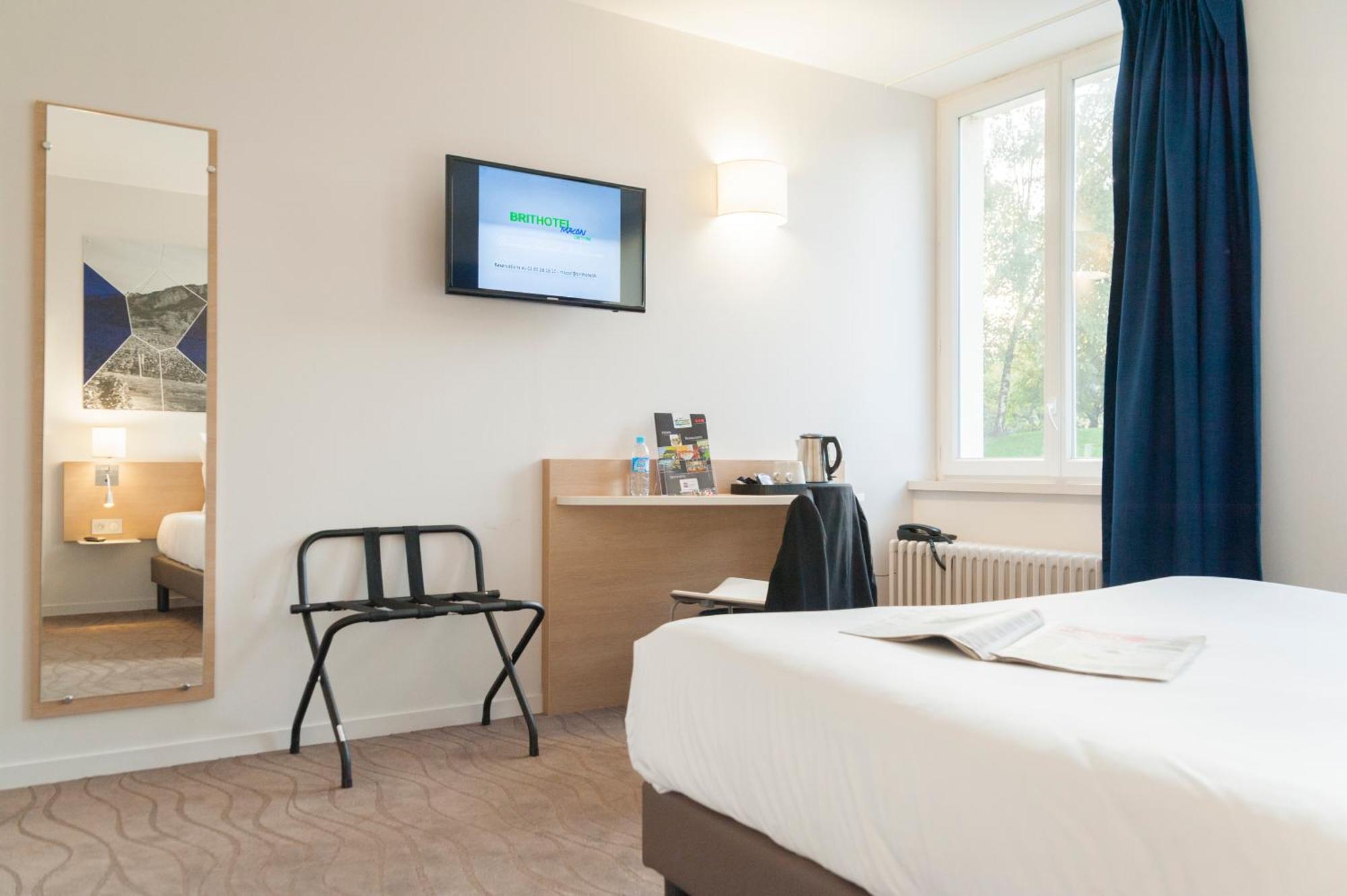 Brit Hotel Macon Centre Gare ภายนอก รูปภาพ