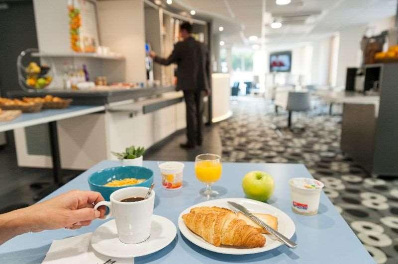 Brit Hotel Macon Centre Gare ร้านอาหาร รูปภาพ